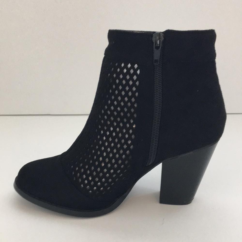 *PRICE FIRM*  Black Faux Suede Ankle Booties - Picture 5 of 7